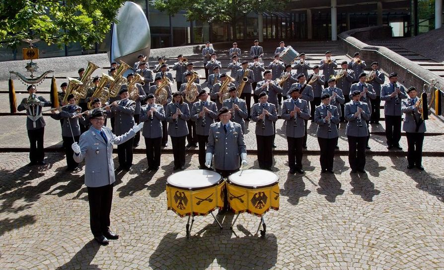 Das Heeresmusikkorps Hannover gastiert im April wieder in der Stadthalle Osterholz-Scharmbeck. Die Erlöse der Konzerte werden jeweils einem guten Zweck gespendet.  Foto: eb