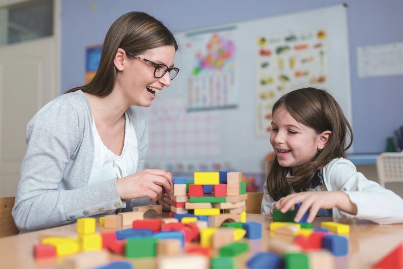 In Kindergärten kümmern sich Heilerziehungspfleger vor allem um Kinder, die an Autismus oder Aufmerksamkeitsdefizitstörung leiden. Geduld ist dabei ebenso gefragt wie zwischenmenschliche Fähigkeiten.  Foto: lordn/fotolia/randstad