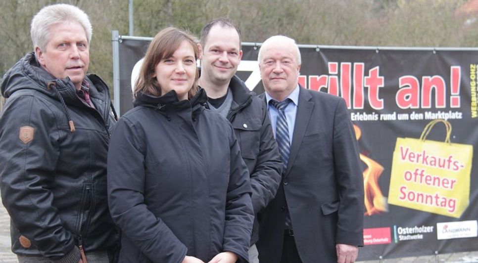 Reiner Westphal, Carolin Nowak, Stefan Molkentin und Hinrich Breden (von links) sind auch in diesem Jahr vom Erfolg des Innenstadt-Events überzeugt.  Foto: jm