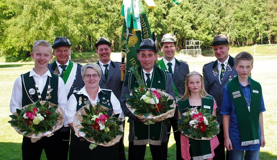 Die amtierende Königsfamilie freut sich auf ein schönes Schützenfest an Pfingsten. Foto: eb