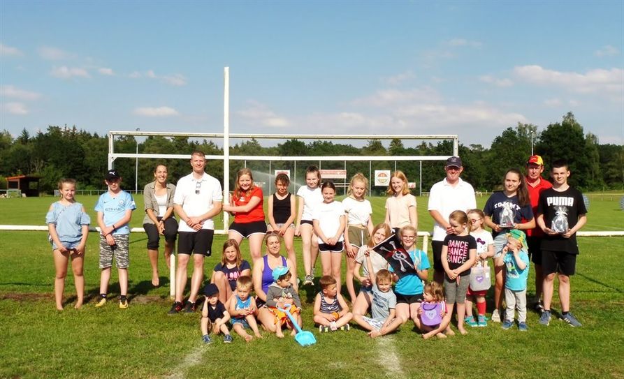 Super Wetter, tolle Stimmung - Dorfsportfest mit Jubiläumsparty gefeiert.  Foto: khe