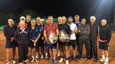 Viele glückliche Gesichter beim Tennis-Flutlichtturnier des VfL Kutenholz.  Foto: eb