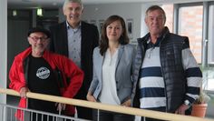 Georg Mikschl, Torsten Rohde, Marktmeisterin Tatjana Paciak und Wolfgang Teichmeier stellten das umfangreiche Programm des 271. Scharmbecker Herbstmarktes vor.  Foto: jm