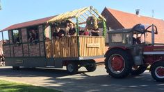 Ein Highlight der Jubiläumsfeier war der große Erntewagenumzug.
 Foto: eb