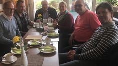 Der Austausch mit den Akteuren vor Ort ist für Oliver Lottke von entscheidender Bedeutung. Bei Kaffee und Kuchen ging es um wichtige politische Belange der Gemeinde Schwanewede.  Foto: eb