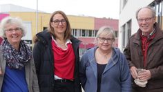 Ulrike Baumheier, Kerstin Purnhagen von der Arbeitsgemeinschaft Berufsbildung und örtliche Entwicklung, Annette Otto und Lernpate Reinhard Lodders stellten das Programm der neuen Workshopreihe vor.  Foto: jm