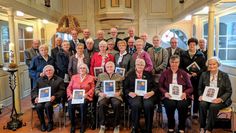 In Kirchwistedt feierten kürzlich 27 Konfirmandinnen und Konfirmanden das Fest der Eisernen beziehungsweise Diamantenen Konfirmation.  Foto: khe