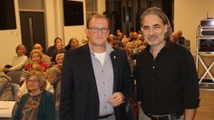 Viele Syrer haben in Gnarrenburg eine neue Heimat gefunden. Bürgermeister Axel Renken war es eine besondere Freude, mit dem Buchautoren, Historiker und Fotojournalisten Lutz Jäkel einen Syrien Fachmann im Bürgerhaus begrüßen zu können. Mit seiner beeindruckenden Live- Reportage schlug er die Besucher voll und ganz in seinen Bann.  Foto: im