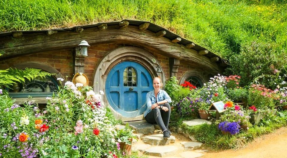 Nathalie ist eine echte Leseratte und freute sich daher riesig auf ihren Ausflug zum Set der „Herr der Ringe“-Filme. Fotos: eb