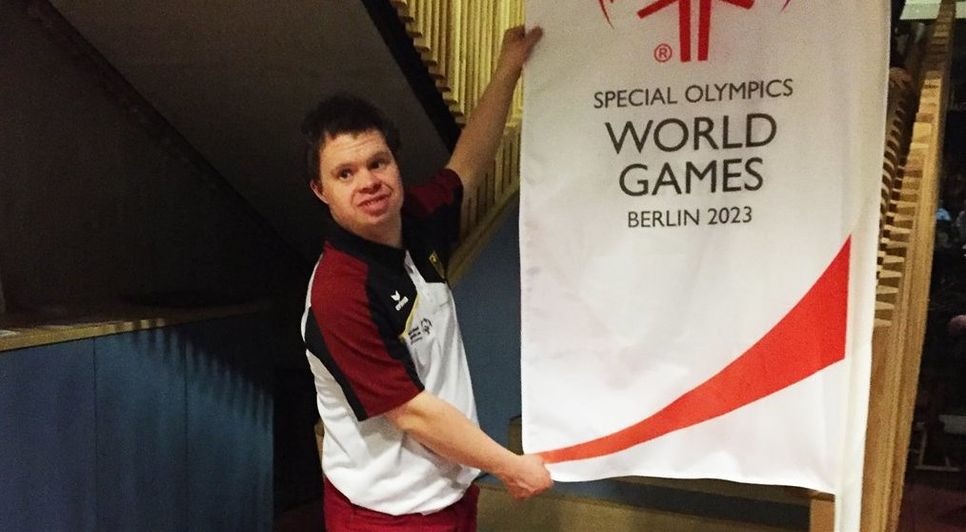 Christophe Schuler lebt im Niels-Stensen-Haus in Lilienthal und nimmt als Golfer an den Special Olympics in Berlin 2023 teil. Er besuchte Ende Januar das Vorbereitungstreffen in der Hauptstadt. Foto: eb