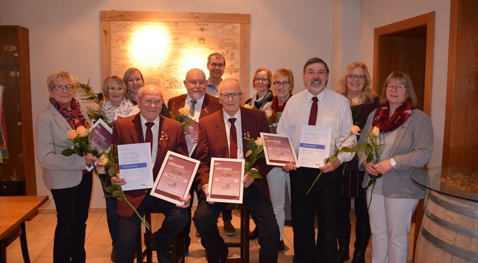 14 Ehrungen fanden während der Generalversammlung des gemischtne Chores belCanto statt. 
 Foto: eb