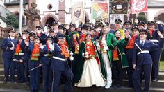 Der Spielmannszug Lilienthal-Falkenberg besucht seit 22 Jahren regelmäßig den Karneval Klub Kakadu in Aschaffenburg.  Foto: eb