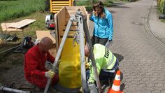 Inliner Verlegung in der Straße Wienbeck (Lintel) im August 2016 mit Daniela Rahn.  Foto: eb