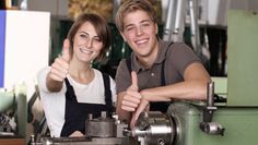 Für Fortbildungen im Handwerk gibt es ab August durch die Reform des Aufstiegs-BAföGs mehr Geld. 
 Foto: fotolia.com - ehrenberg-bilder)