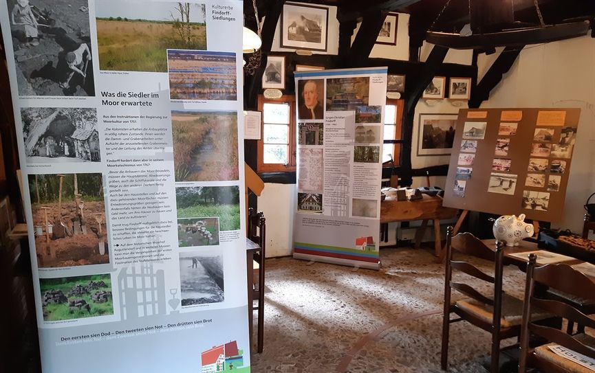 Die Wanderausstellung „Kulturerbe Findorff-Siedlungen“ ist zurzeit im Museum der Schlußdorfer Torfschiffswerft beheimatet.  Foto: eb