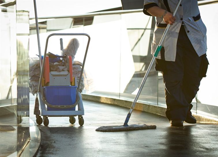 Wichtiger denn je: Ohne die Reinigungskräfte als Hygiene-Experten sei die Bewältigung der Corona-Krise kaum denkbar, so die Gewerkschaft IG BAU.  Foto: IG Bau