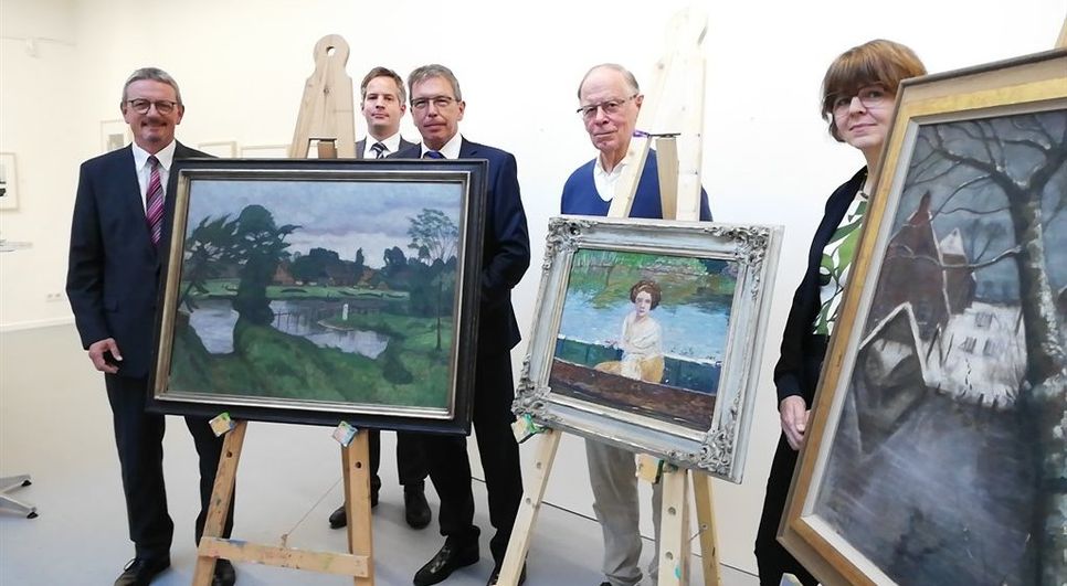 „Blick auf Fischerhude“ „Frau im Kahn“ und  „Winter an der Wümme“ - so heißen die Werke, die die Sparkasse Rotenburg Osterholz von der Friedrich Netzel Stiftung erwarb.  Foto: pvio