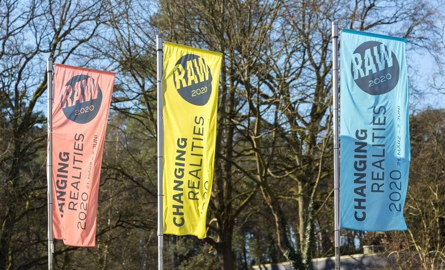 Ein bisschen Festivalstimmung soll doch noch aufkommen in Worpswede: Zum Abschluss der RAW Phototriennale hat das Organisationsteam noch einige Programmpunkte zusammengestellt.