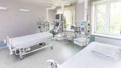 In den Krankenhäusern in der Region ist aktuell noch ausreichend Platz für Covid-19-Patient*innen.  Foto: Adobe Stock/Elroi