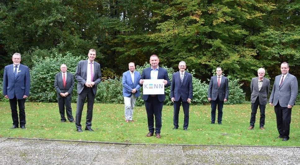 Nicht nur wegen Corona-Abstandsregeln ein besonderer Termin für alle Beteiligten: Kürzlich fand die konstituierende Sitzung der Kommunalen Entsorgungsanstalt Nord-Niedersachsen statt.  Foto: eb