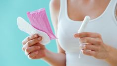 Für Hygieneartikel müssen Frauen, die ihre Periode haben, selbst bezahlen.  Foto: Adobe Stock/nenetus