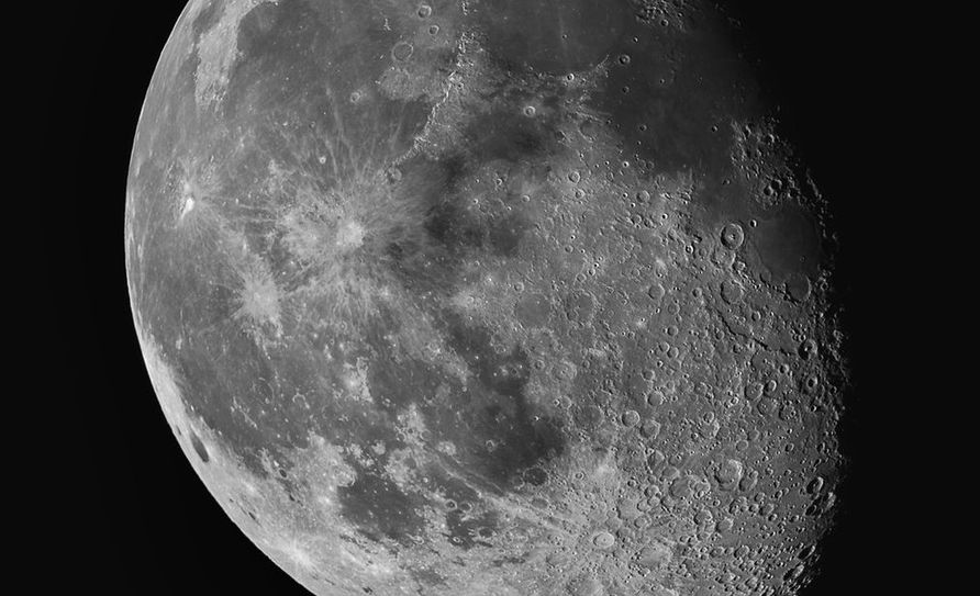 Mit dem Mond kennen sich einige Mitglieder der Astronomischen Vereinigung Lilienthal gut aus - dieses Foto hat der Voristzende Gerald Willems selbst gemacht.  Foto: Gerald Willems