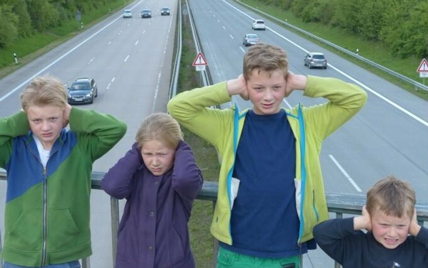 Insbesondere Kinder würden durch den von der Autobahn verursachten Lärm geschädigt, sagen A20-Gegner. Foto: Falko Stegmann