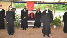 V.l.n.r. bei der Ordination: Marco Müller, Sonja Riccius, Uwe Baumhauer, Claudia Brandy, Hans Christian Brandy und Esther Ockuhn.