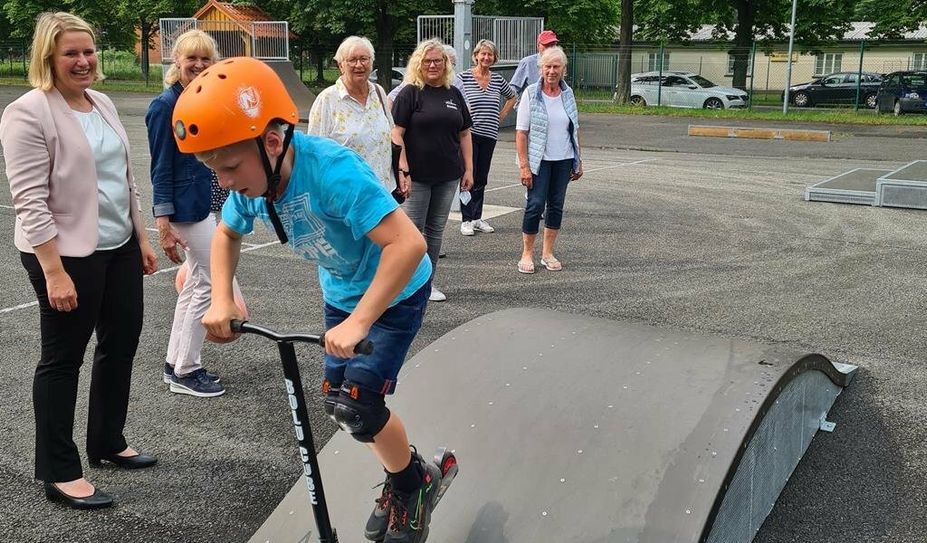 Die neue Skateranlage bietet viel Spaß für Kinder und Jugendliche.