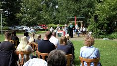 Rund 80m Besucher:innen nahmen am Gottesdienst mit Pastor Florian von Issendorff teil.