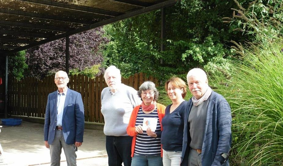 Peter Schnarrs, Harald Schreiner, Tanja Kramer, Anna Deutsch und Klaus Sass sind froh, dass die Aktion „Bewegen für den guten Zweck“ auch weiterhin Anklang findet und so Spenden gesammelt werden können. Foto: mf