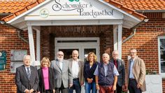 Der Vorstand (von links): Claus List, Christel Mix, Harald Kleinmann, Walter Rademacher, Silke Schierenbeck, Paul Scharten, Ewald Romund und Michael Johnen (Es fehlen: Sebastian Bertram, Marlene Frisch und Eybe Schönteich)