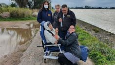 Palliativpatient Hermann Mohmeyer konnte dank des Arbeiter-Samariter-Bundes noch einmal am Weserufer in Erinnerungen schwelgen.