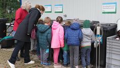 Mit der Umweltbildung fängt man am besten früh an: Die ASO bekommt oft Besuchen von Kita-Gruppen oder Schulklassen. Foto: nek