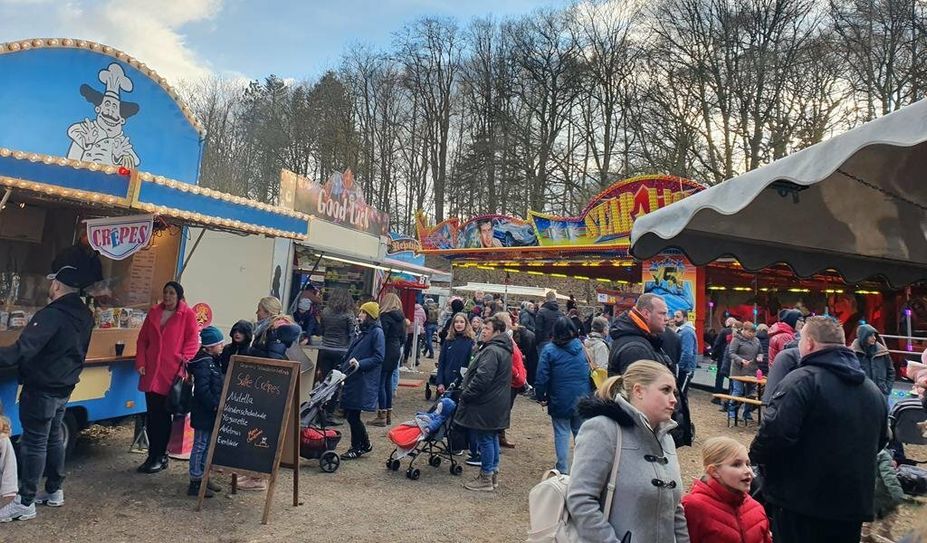 Spaß für die ganze Familie: Ein Besuch des Familien-Kirmes Parks.