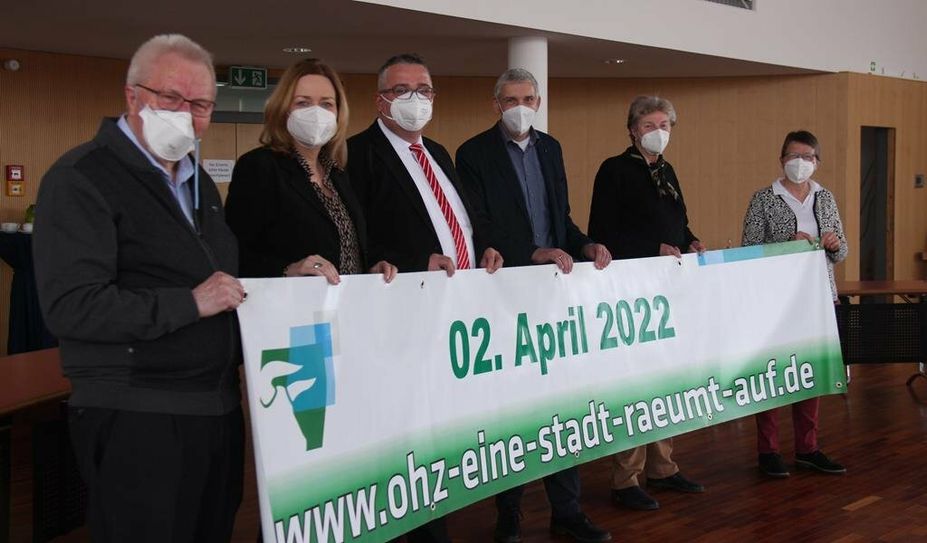 Organisatorinnen und Sponsoren rühren die Werbetrommel für „OHZ räumt auf“ am 2. April.