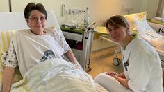 Patientin Birgit Albers und Palliativmedizinerin Anika Neumann