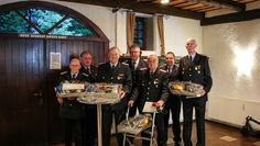 Mit 290 Jahren Gesamtdienstzeit wurden Fred Rohdenburg, Alfred Meyer, Erich Buck und Karl-Heinz Waltersdorf (nicht anwesend) für jeweils 60 Jahre Mitgliedschaft in der Feuerwehr Neuenkrichen geehrt. Peter Wieting erhielt die Ehrung für 50 Jahre.