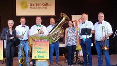 Die Dixie-Steam-Band bringt alle zum Swingen.