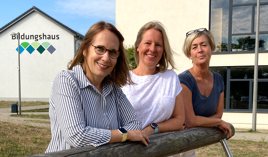 Tanja Müller (Fachberatungsstelle gegen sexualisierte Gewalt), Christine Exner (Gewaltschutzberatungsstelle) und Sabine Wieczorkowsky (SOS-Bereichsleitung Beratungsangebote).