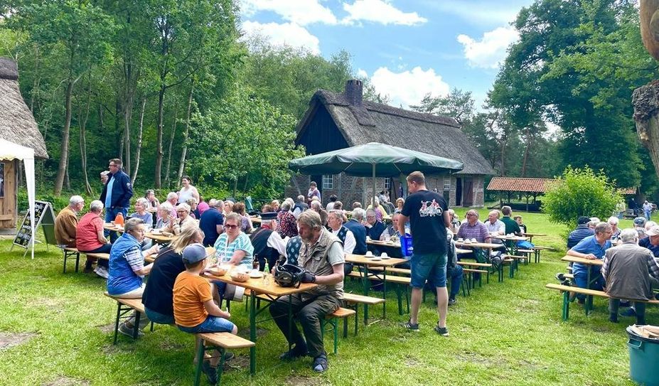 Ein informativer Tag mit einem reichhaltigen, kulinarischen Angebot erwartet die Besucher:innen. Foto: eb