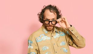Friedemann Weise ist ein Kölner Autor, Satiriker und Musik-Comedian.