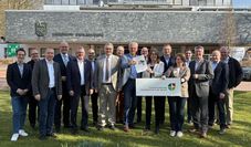 Zahlreiche Vertreter der Landwirtschaftskammer, der Landwirtschaft, der beteiligten Landkreise, der Politik sowie des Koordinationszentrums Moorbodenschutz und des Regionalmanagements waren anwesend.