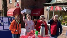 (v. l.) Beate Liebe, Emily Vescovi, Anne Deutsch und Karin Meyer kamen mit den Frauen im Landkreis ins Gespräch.