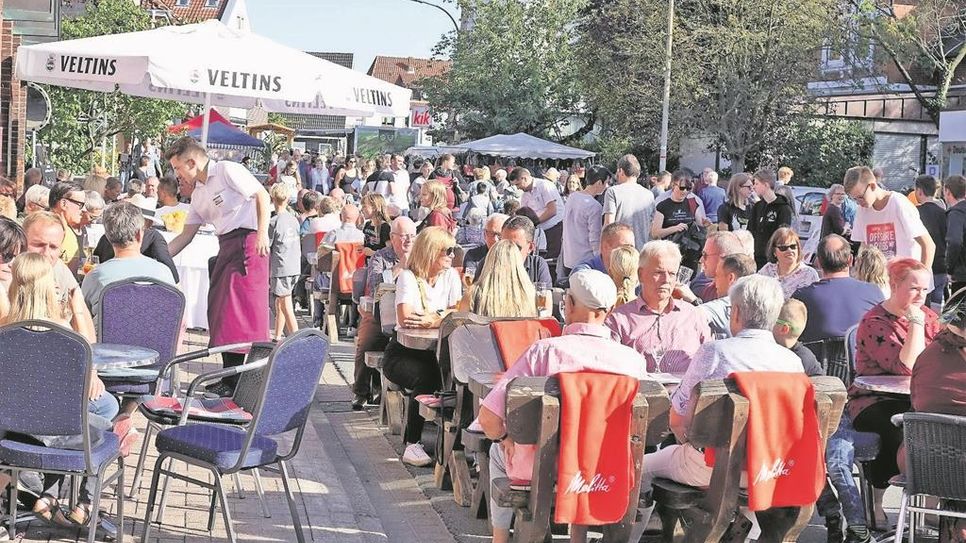 Die Geschäfte und lokale in den Beverstedter Straßen laden zum Verweilen ein