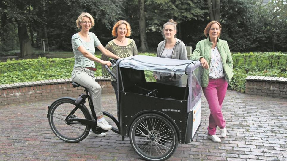 Ob Einkäufe oder die eigenen Kinder, das E-Lastenrad bietet viel Platz.