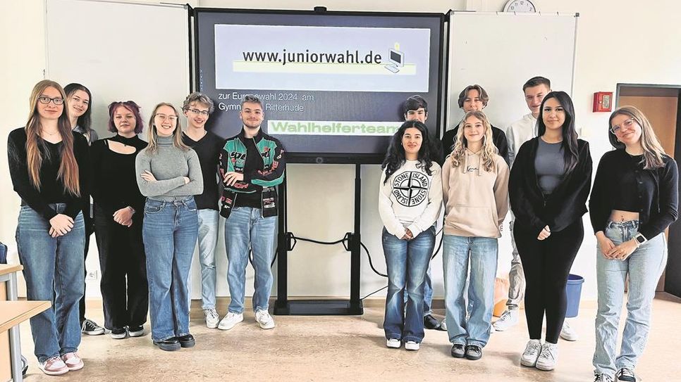 Das gesamte Wahlhelferteam engagiert sich freiwillig für die Juniorwahl.